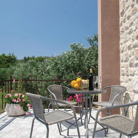 Awesome Home In Smokvica With Kitchen Eksteriør bilde