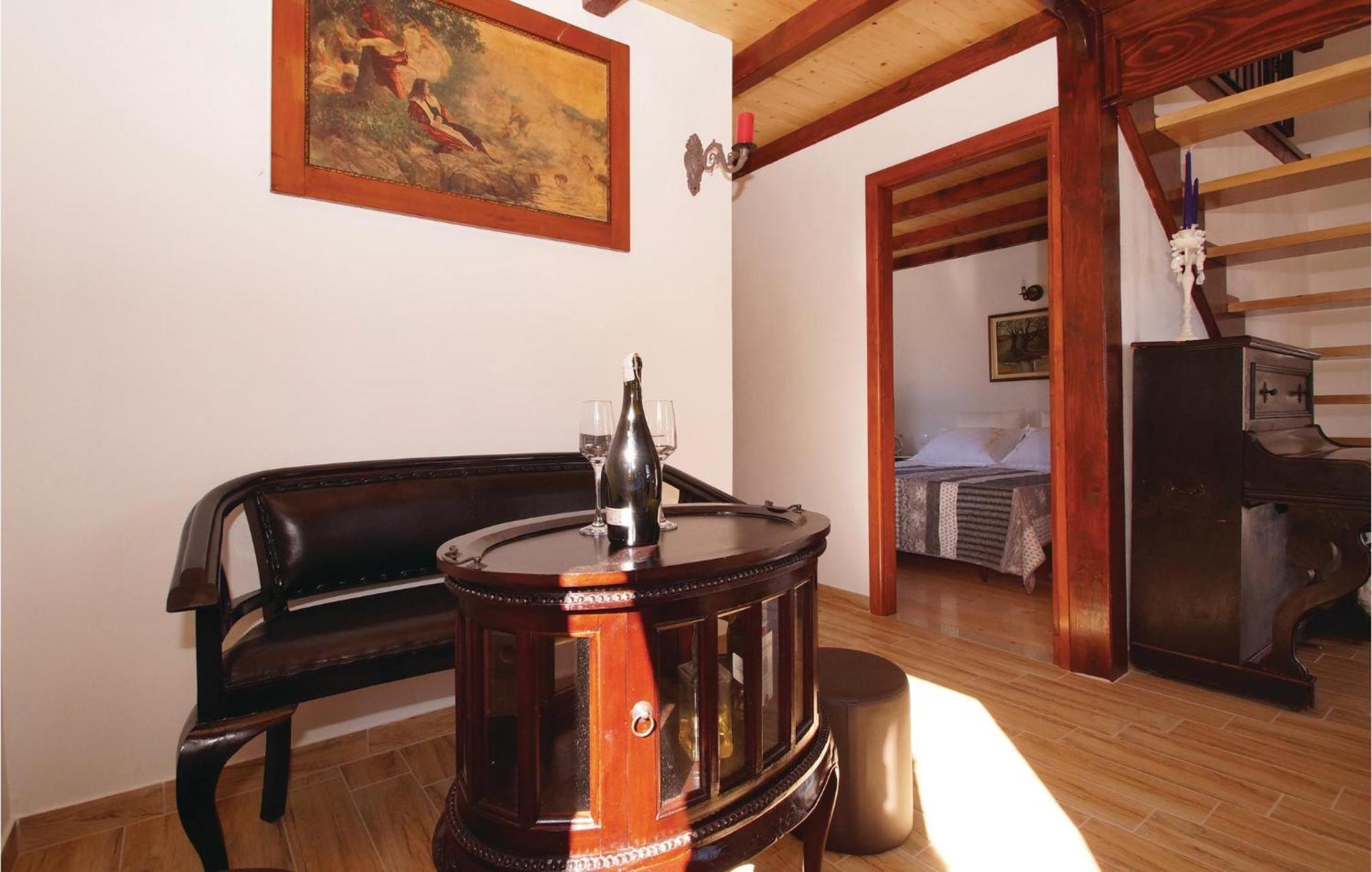 Awesome Home In Smokvica With Kitchen Eksteriør bilde
