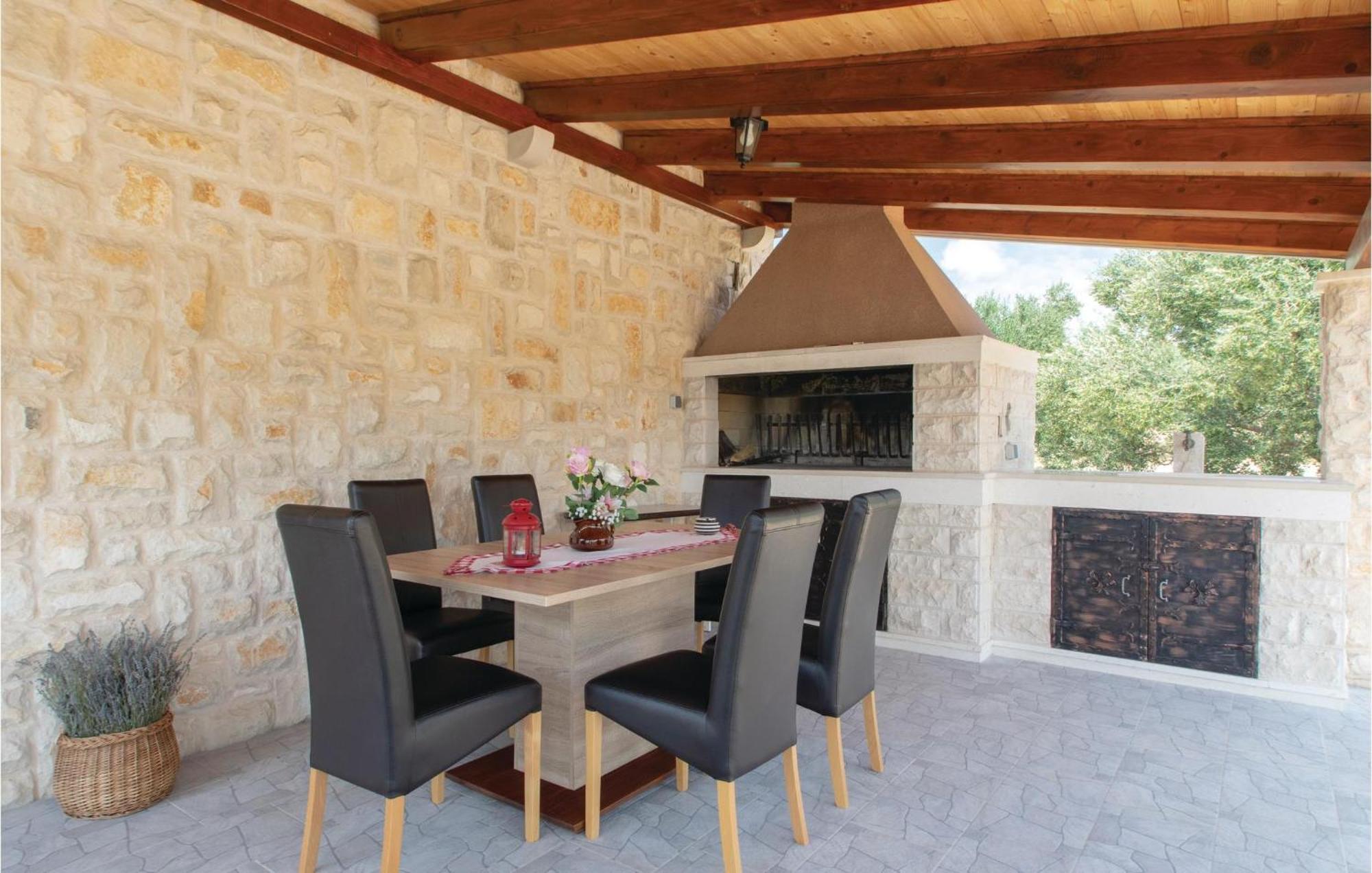 Awesome Home In Smokvica With Kitchen Eksteriør bilde