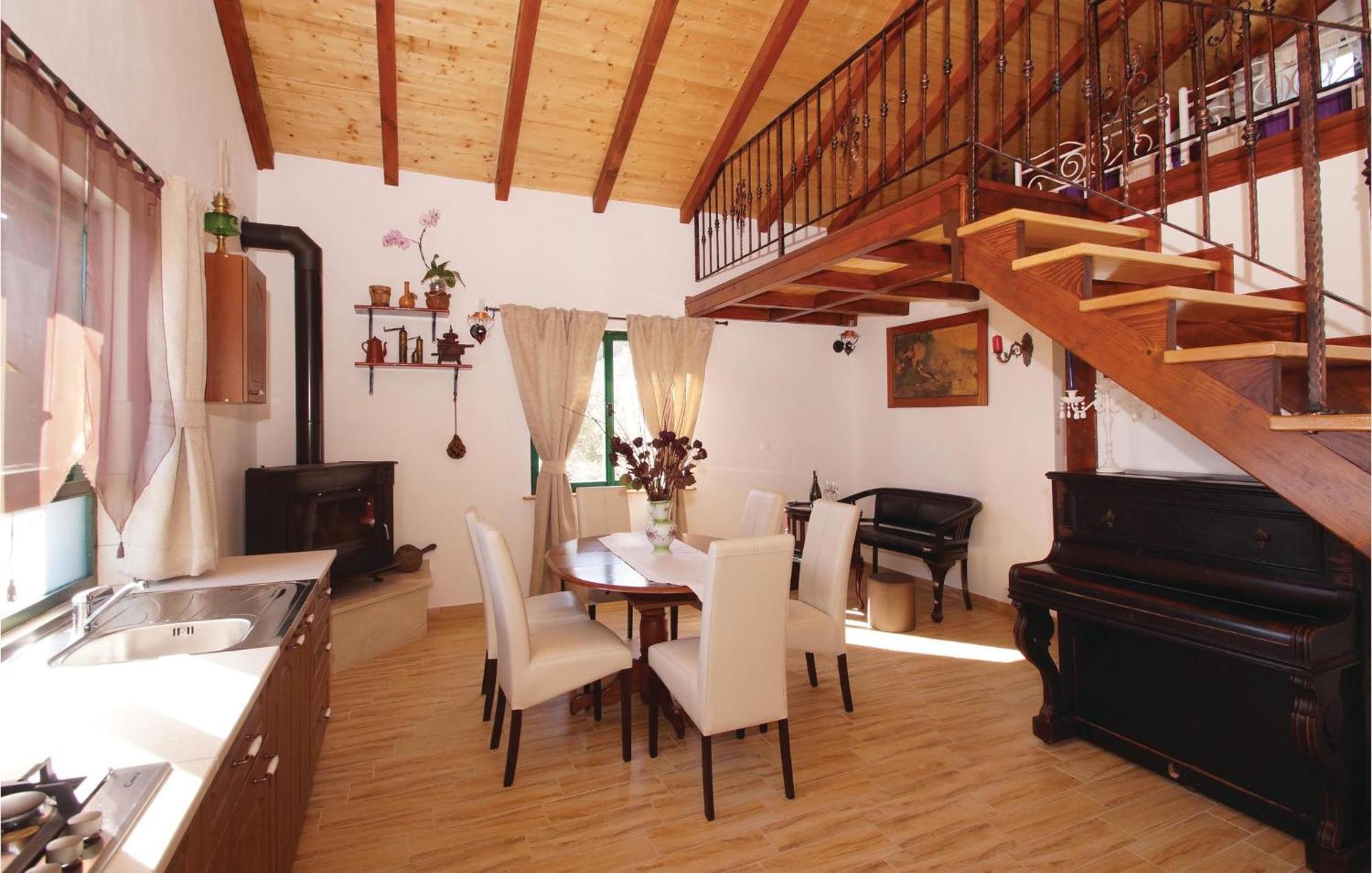 Awesome Home In Smokvica With Kitchen Eksteriør bilde