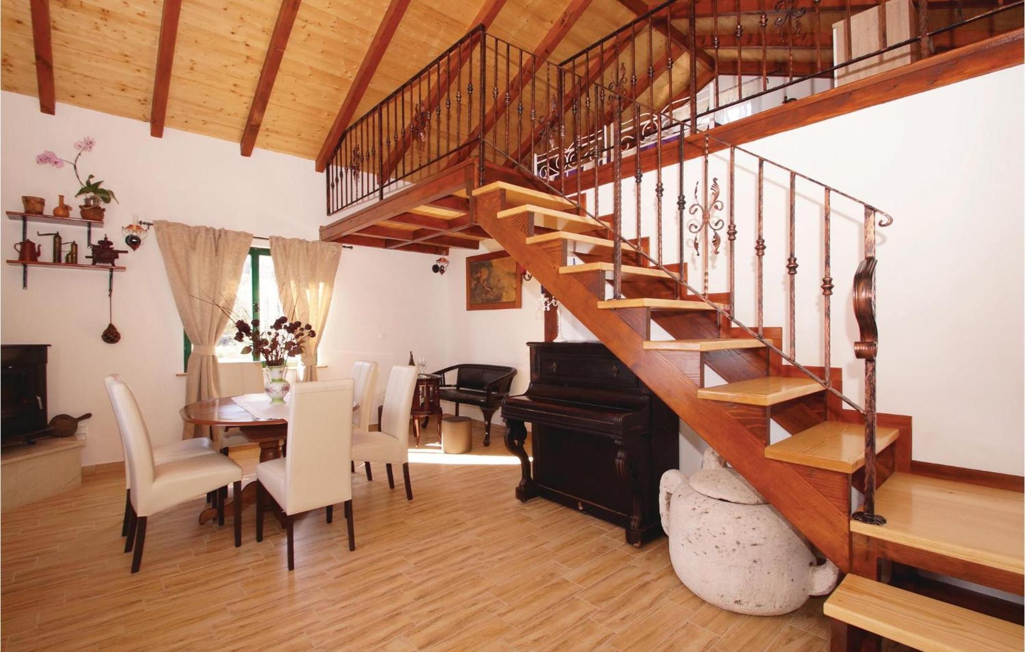 Awesome Home In Smokvica With Kitchen Eksteriør bilde
