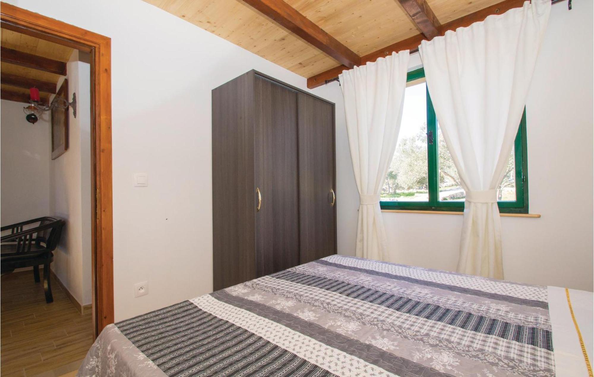 Awesome Home In Smokvica With Kitchen Eksteriør bilde